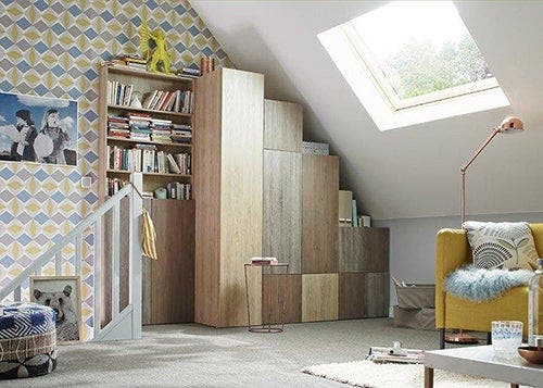 photo d'un escalier sous les combles