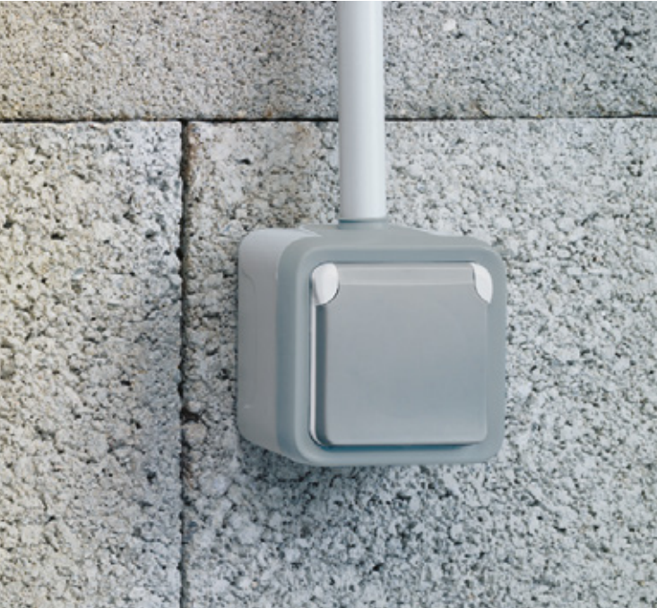 Prise avec terre étanche avec volet de protection IP55 Plexo, LEGRAND, gris - 5