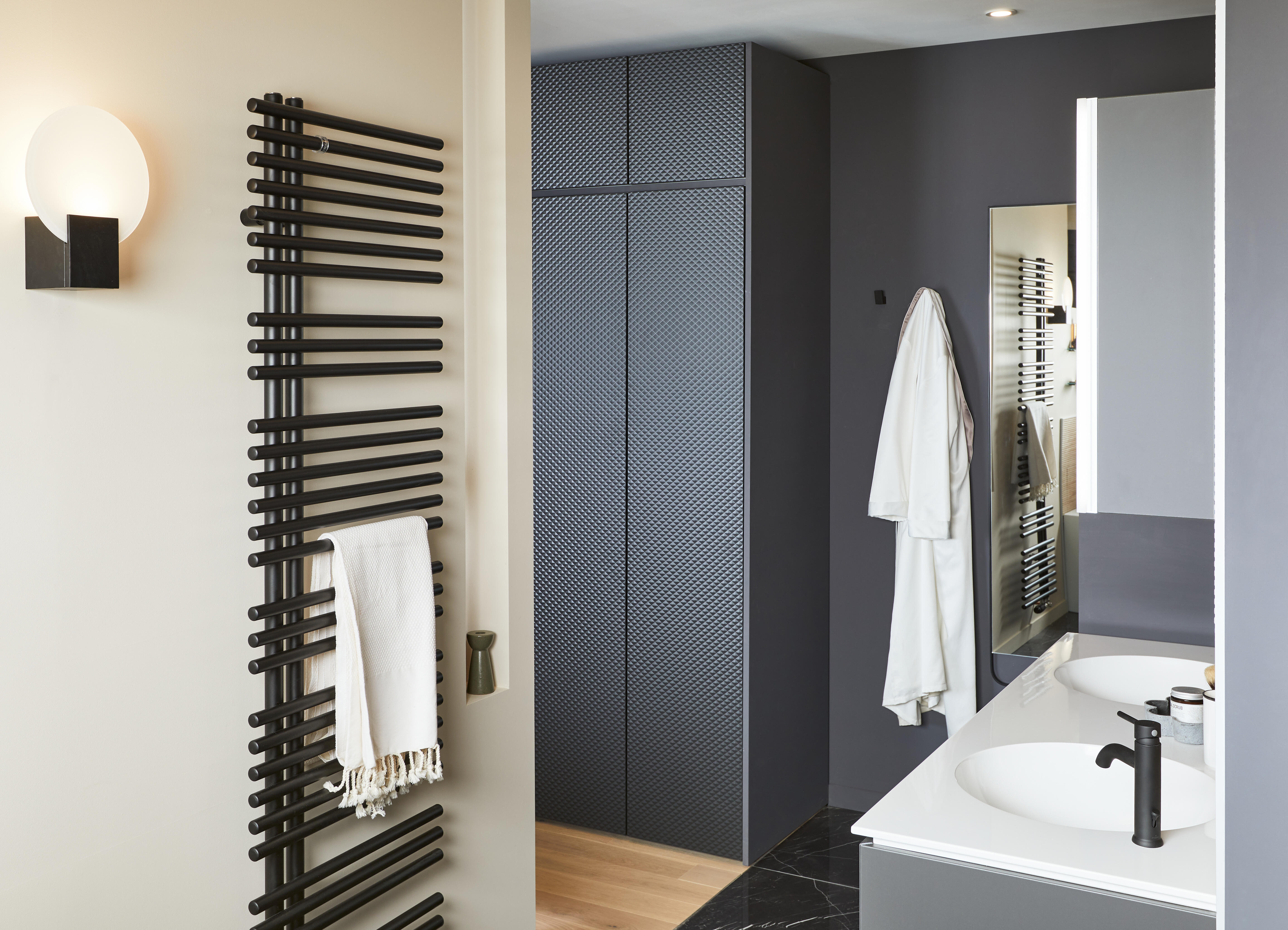 Applique LED salle de bain Hester, blanc chaud intensité variable, noir Nordlux - 6