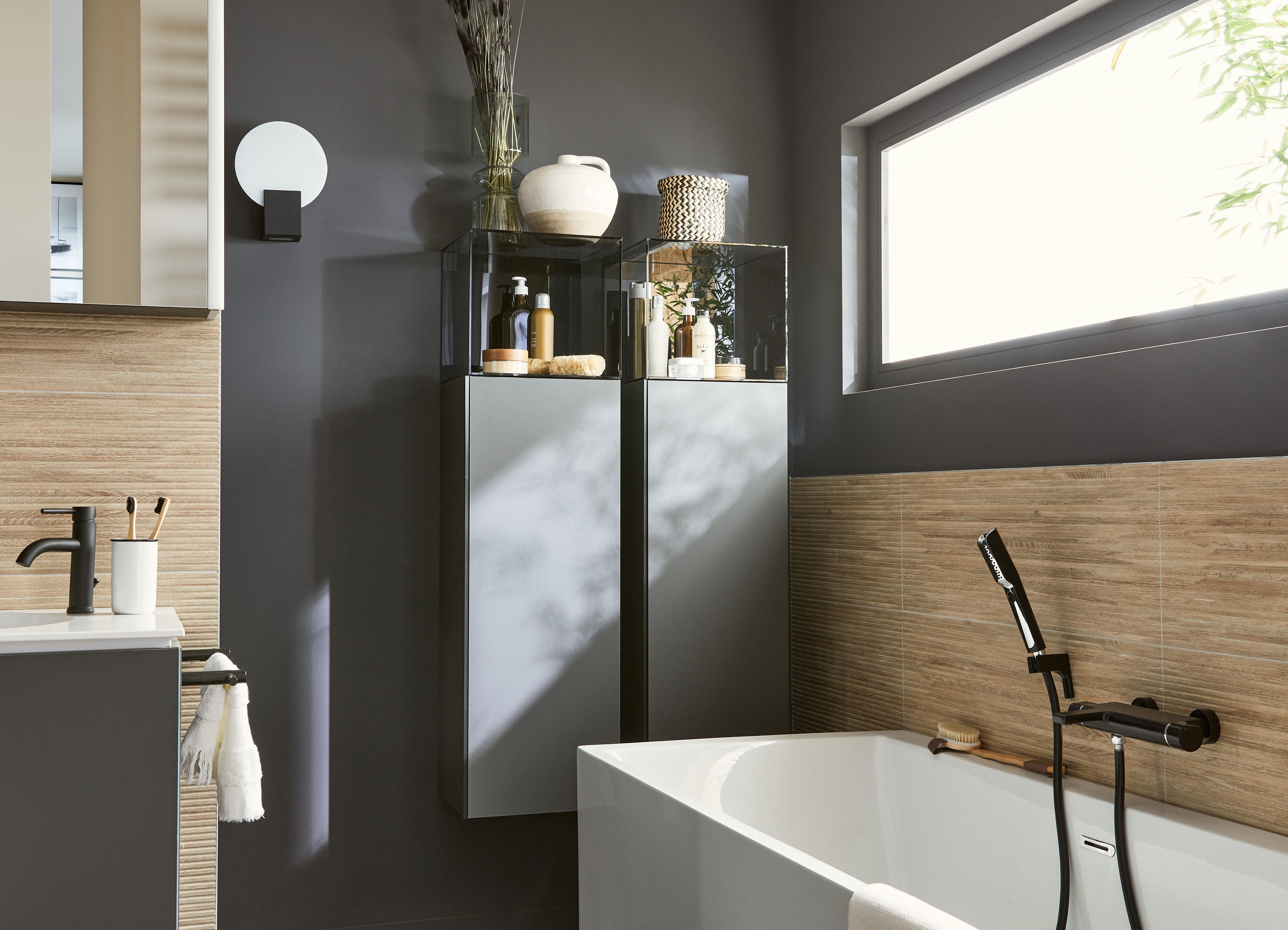 Applique LED salle de bain Hester, blanc chaud intensité variable, noir Nordlux - 4