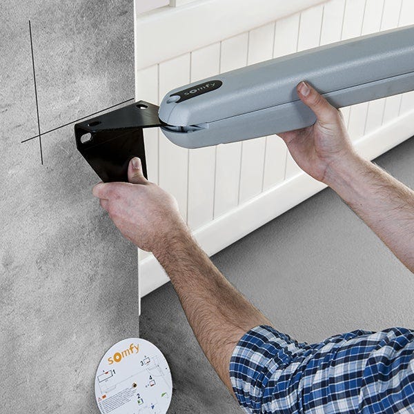 Simplicité d'installation de EXAVIA Pack XL SOMFY chez Leroy Merlin