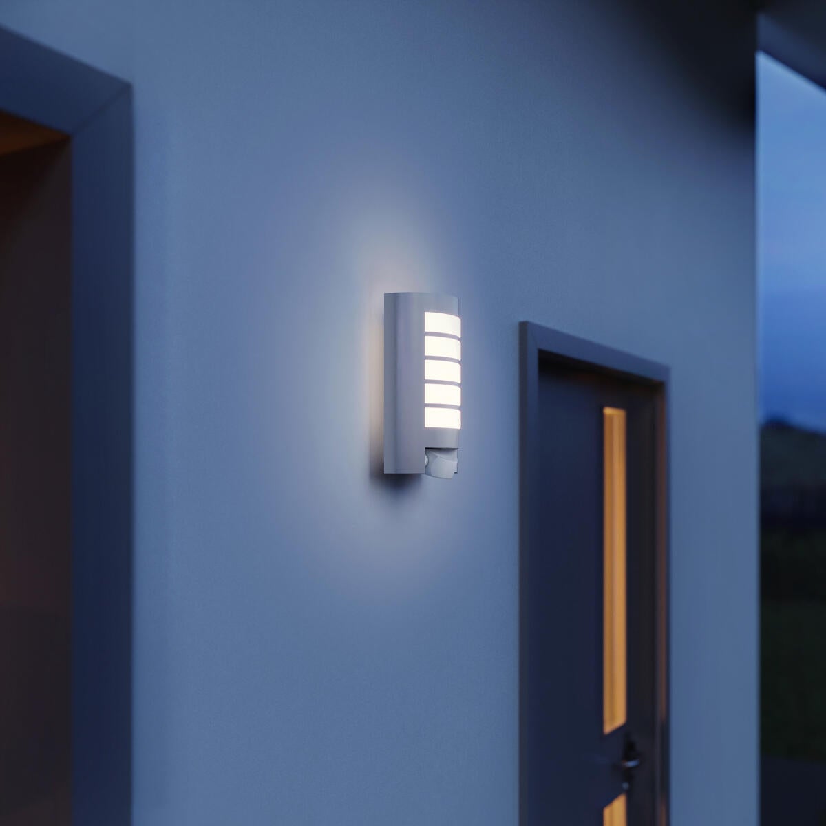 Applique moderno da esterno L12 grigio alluminio con sensore di movimento IP44 E27 STEINEL - 2