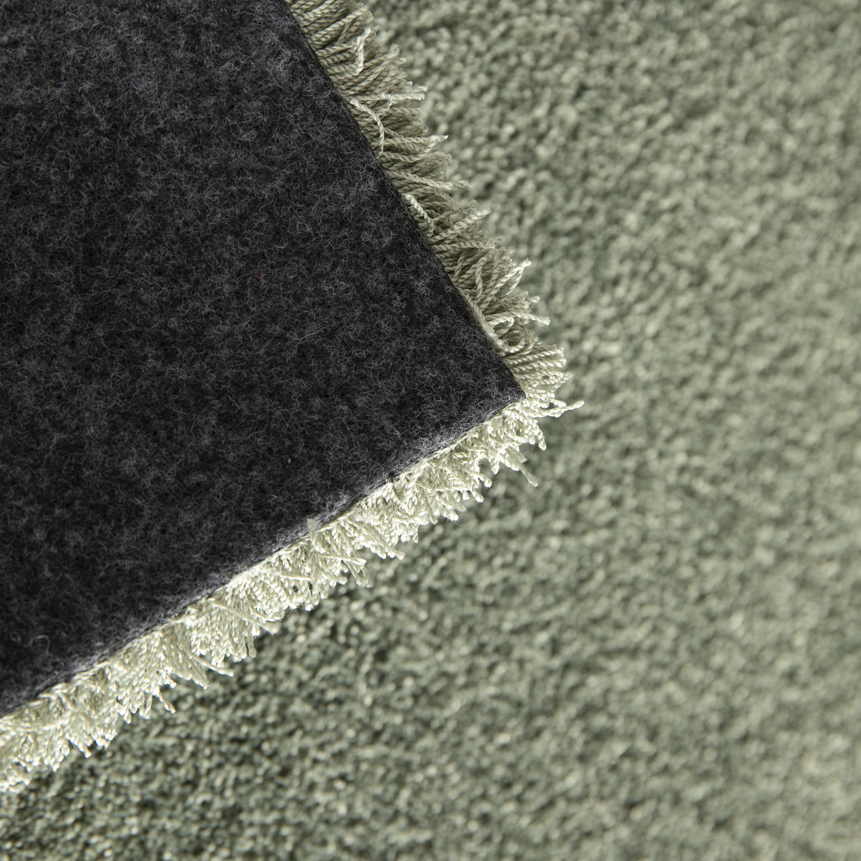 Alfombra  poliéster tejido plano INSPIRE Tony  verde sage  lavable en lavadora 120x170cm - 4