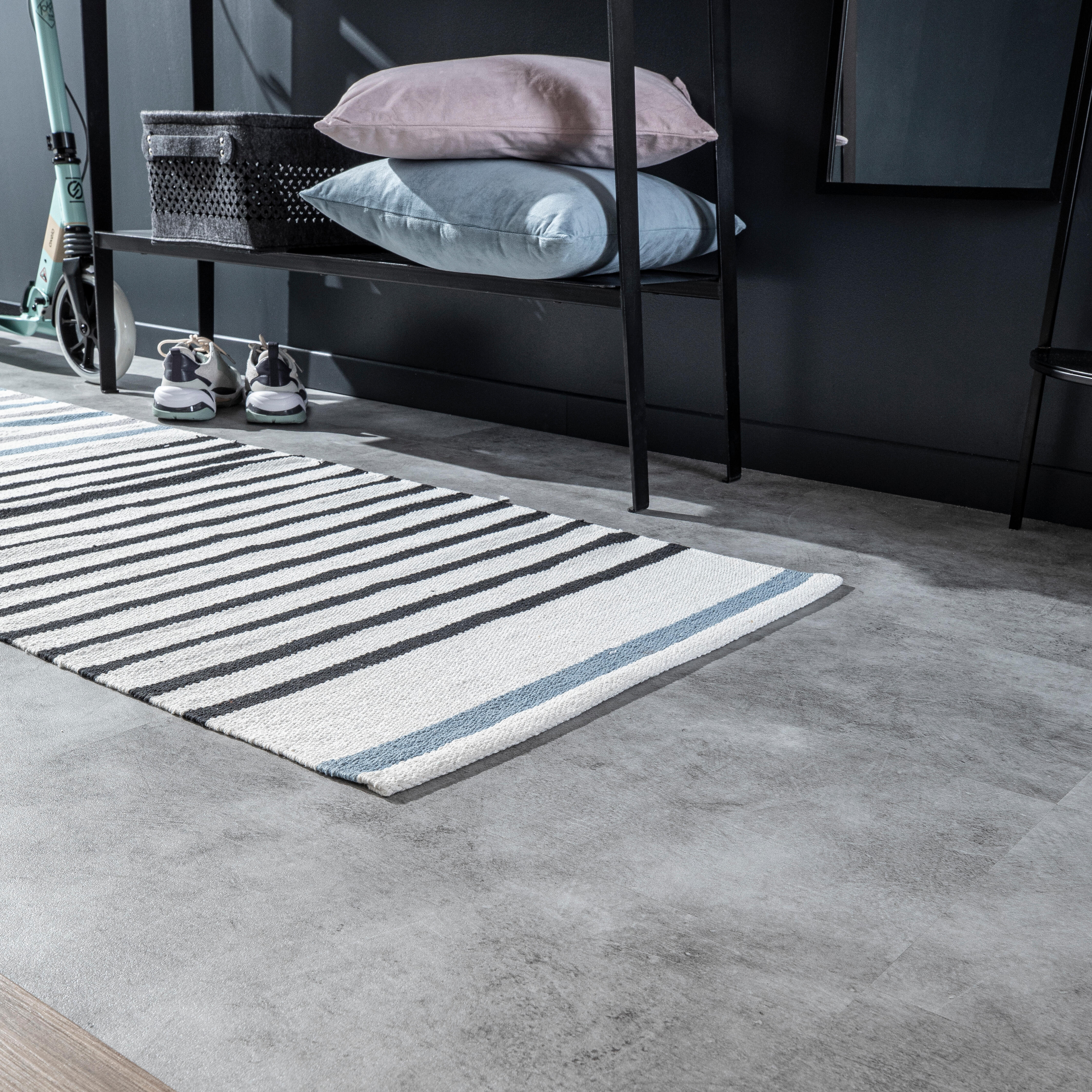 Echantillon dalle pvc adhésive ARTENS Shy gris industry - 5