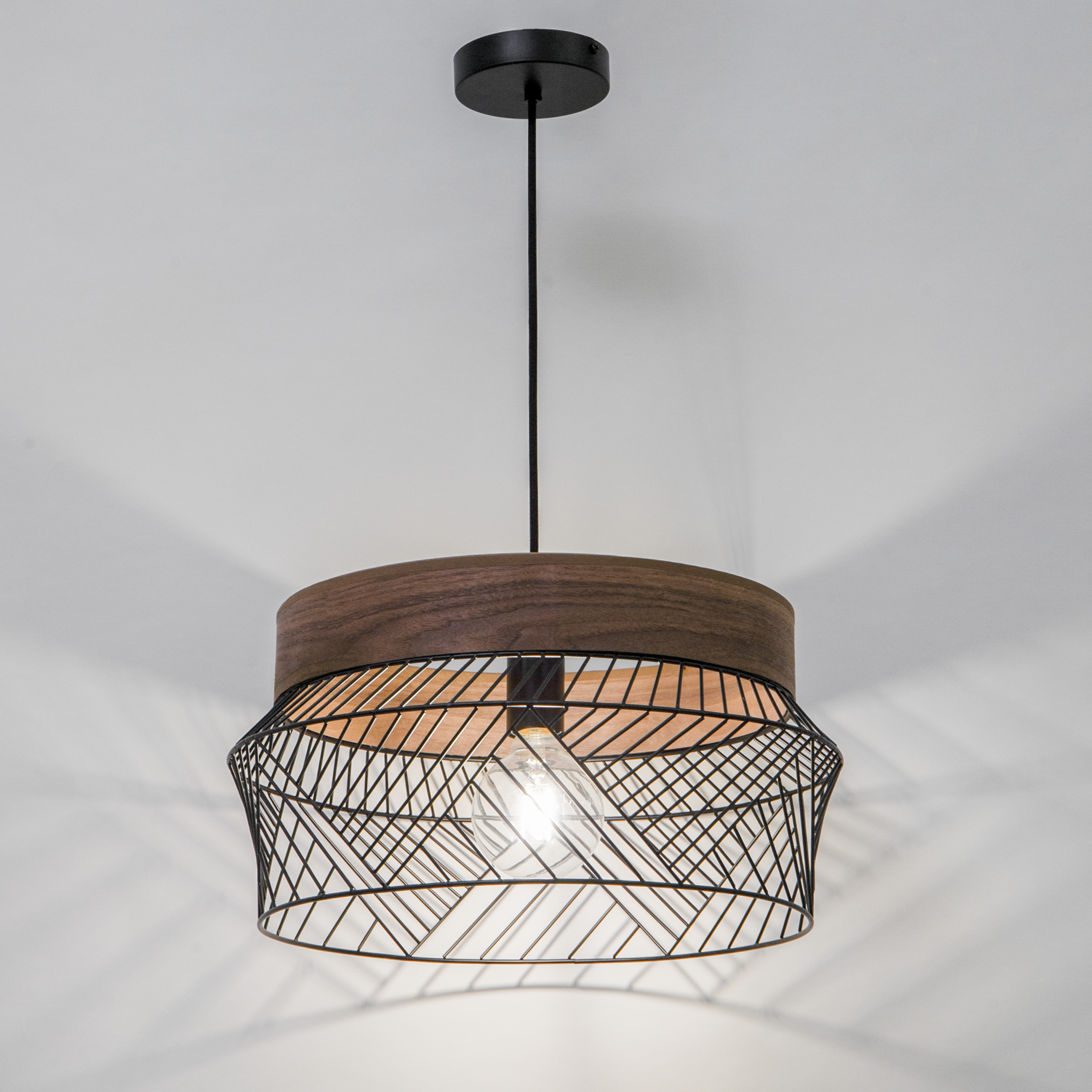 Lampa wisząca Kanel czarna z drewnem E27 Inspire - 16