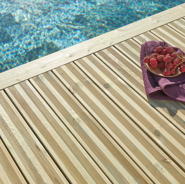 Lame terrasse bois en pin vert KUHMO2 ECO, L.240 x l.12 cm x Ep.21 mm