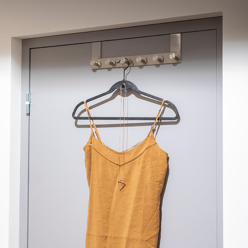 Set di 4 grucce antiscivolo L 45 x H 24 cm nero - 3