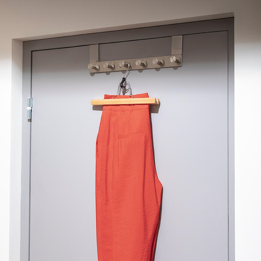 Cabide para calça e saia 28 cm madeira Spaceo - 14