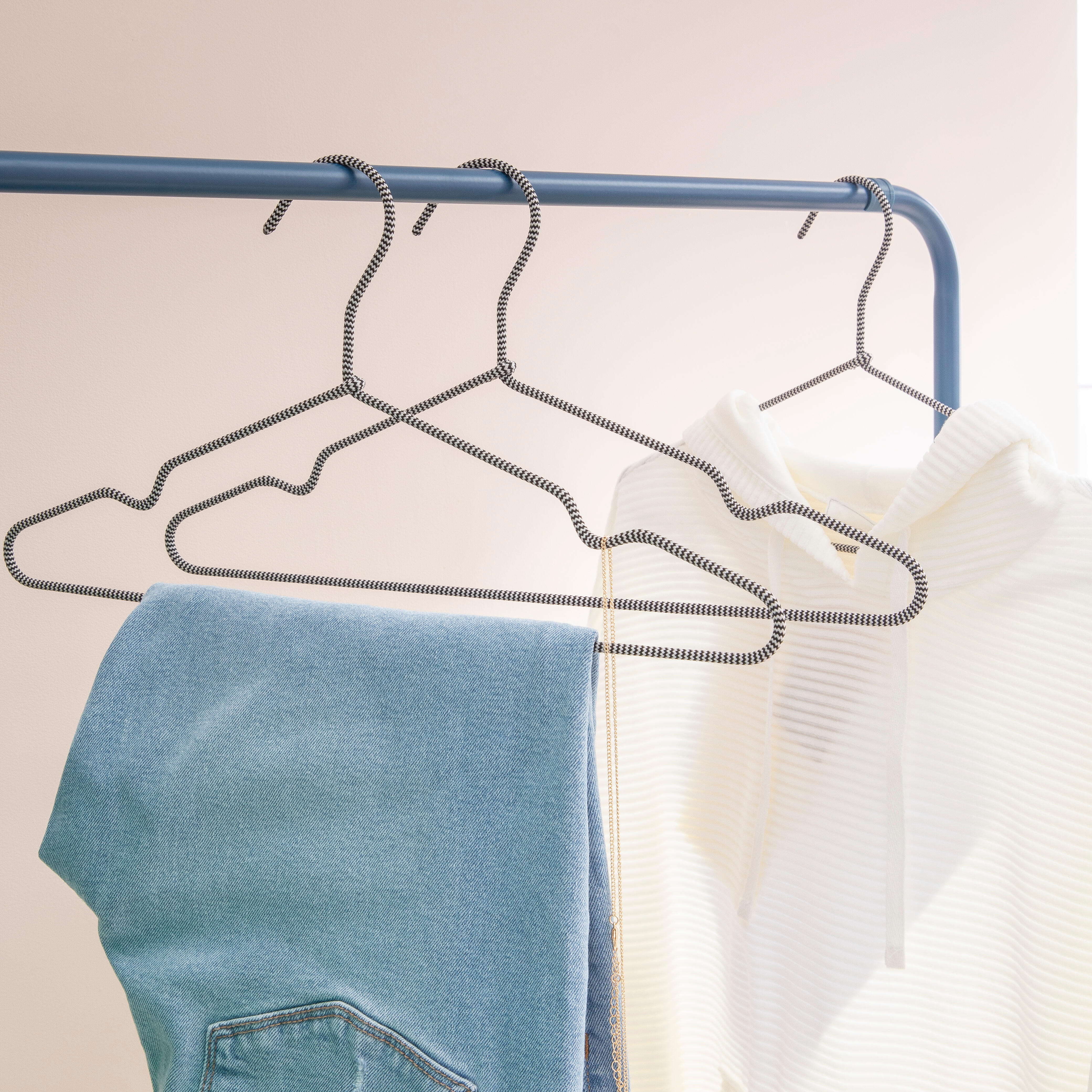 Pack 4 cabides metal/corda SPACEO - 19