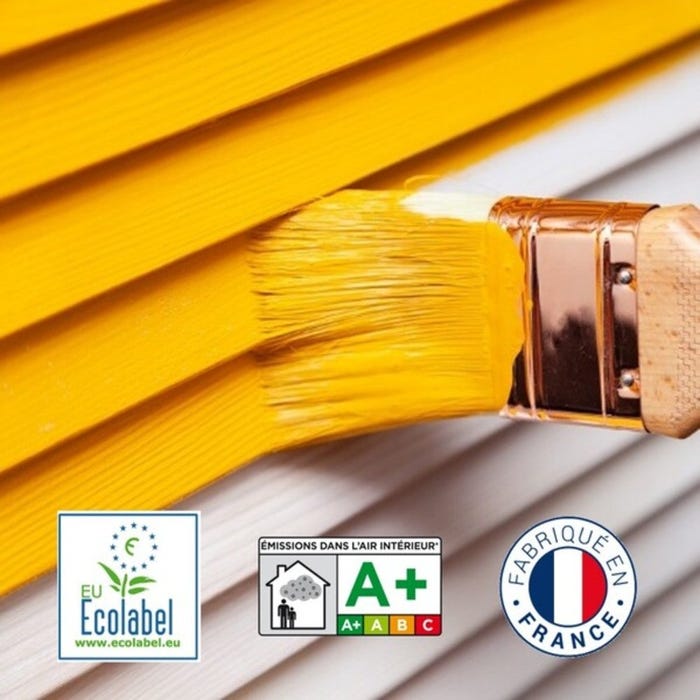 La peinture Xpro3 Bois est fabriquée et conditionnée à Moreuil dans le département de la Somme (80). Classée Qualité Air Intérieur A+ et Ecolabel, cette formule limite ses impacts sur l’environnement au cours de sa fabrication du fait de sa composition (teneur réduite en solvants, et absence de certaines substances dangereuses).