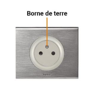 Prise avec terre Legrand - 3