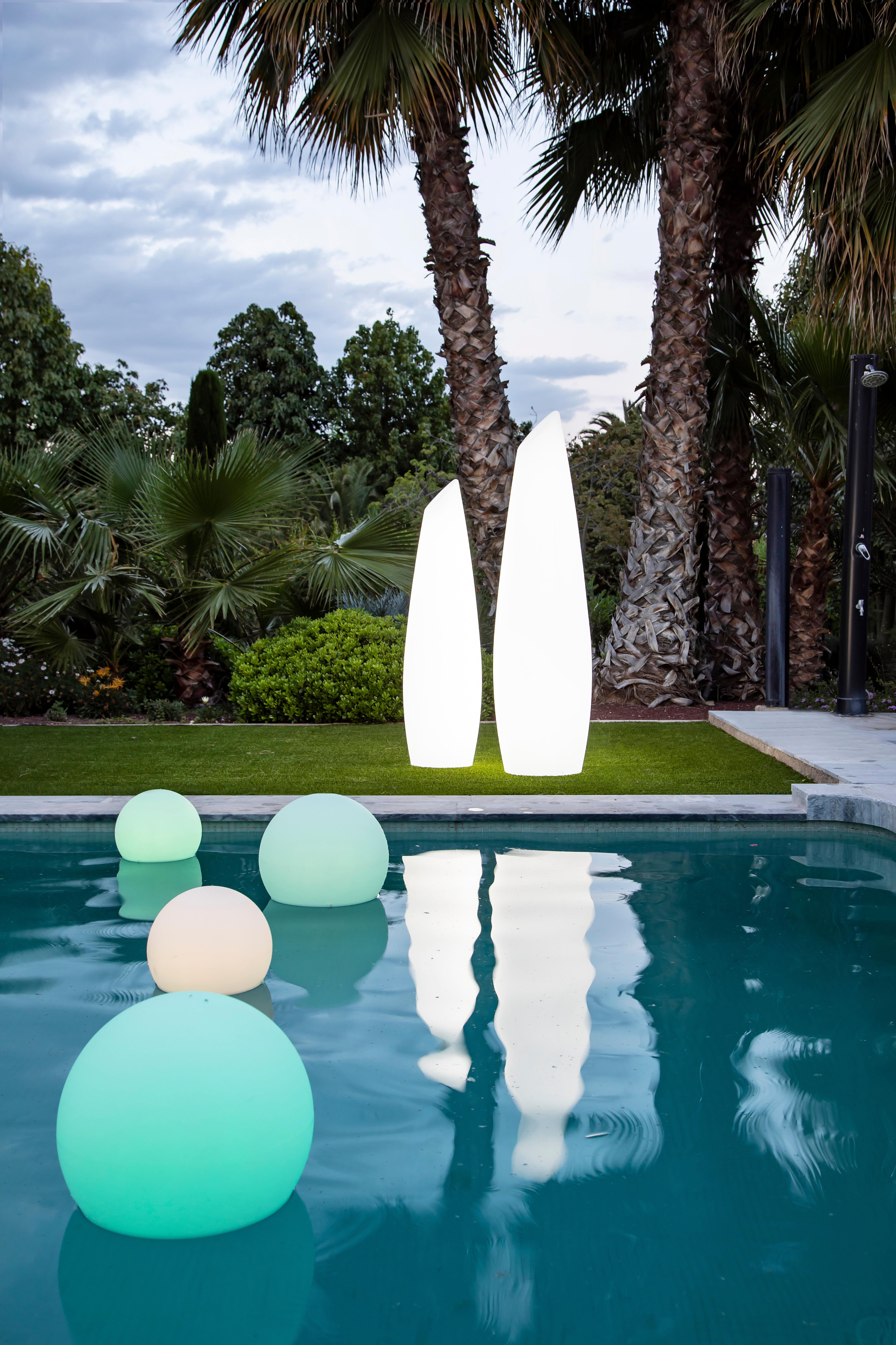 Boule flottante piscine solaire changement couleurs Buly Diam. 20 cm NEWGARDEN - 4