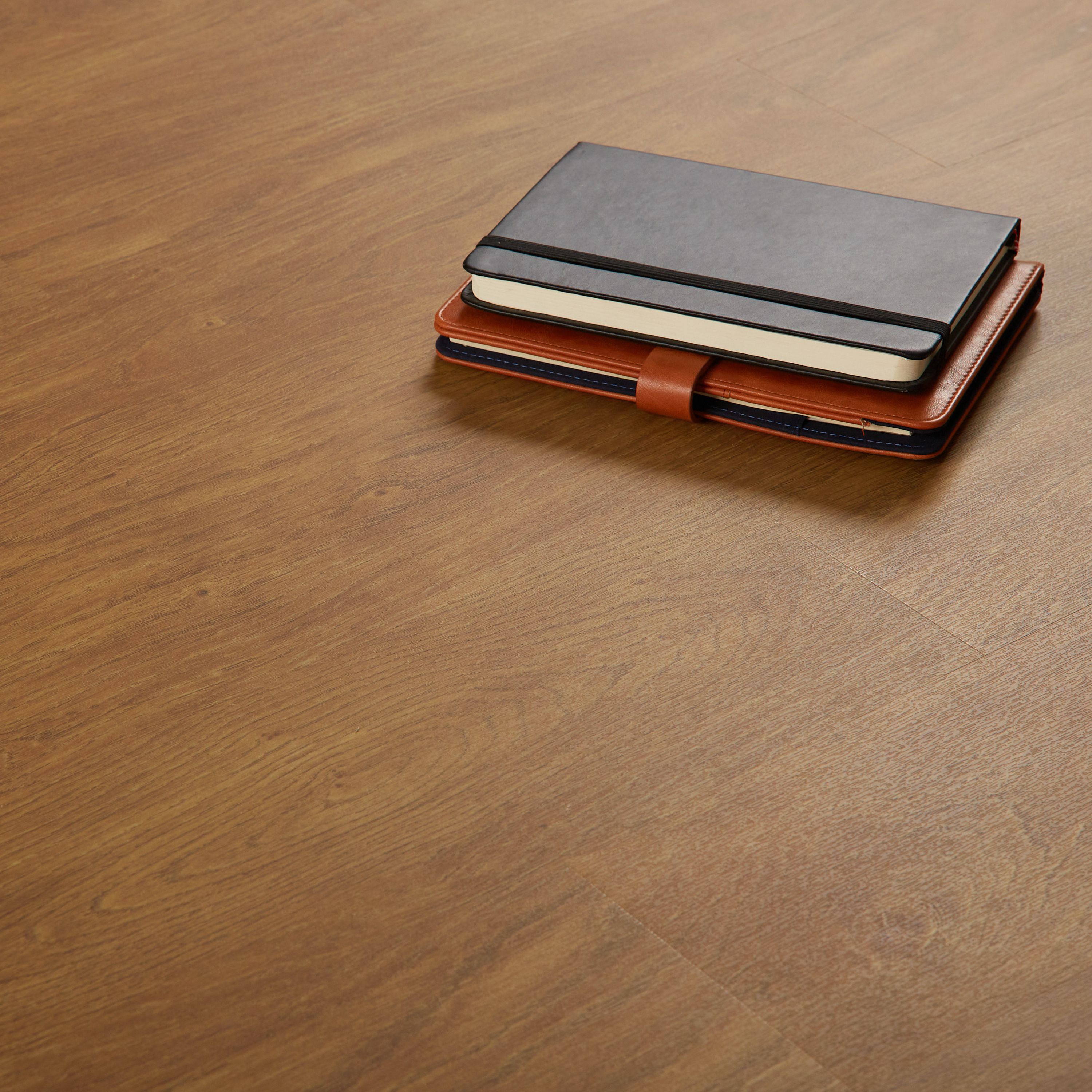 Suelo vinílico autoadhesivo basic obak efecto madera natural nat375