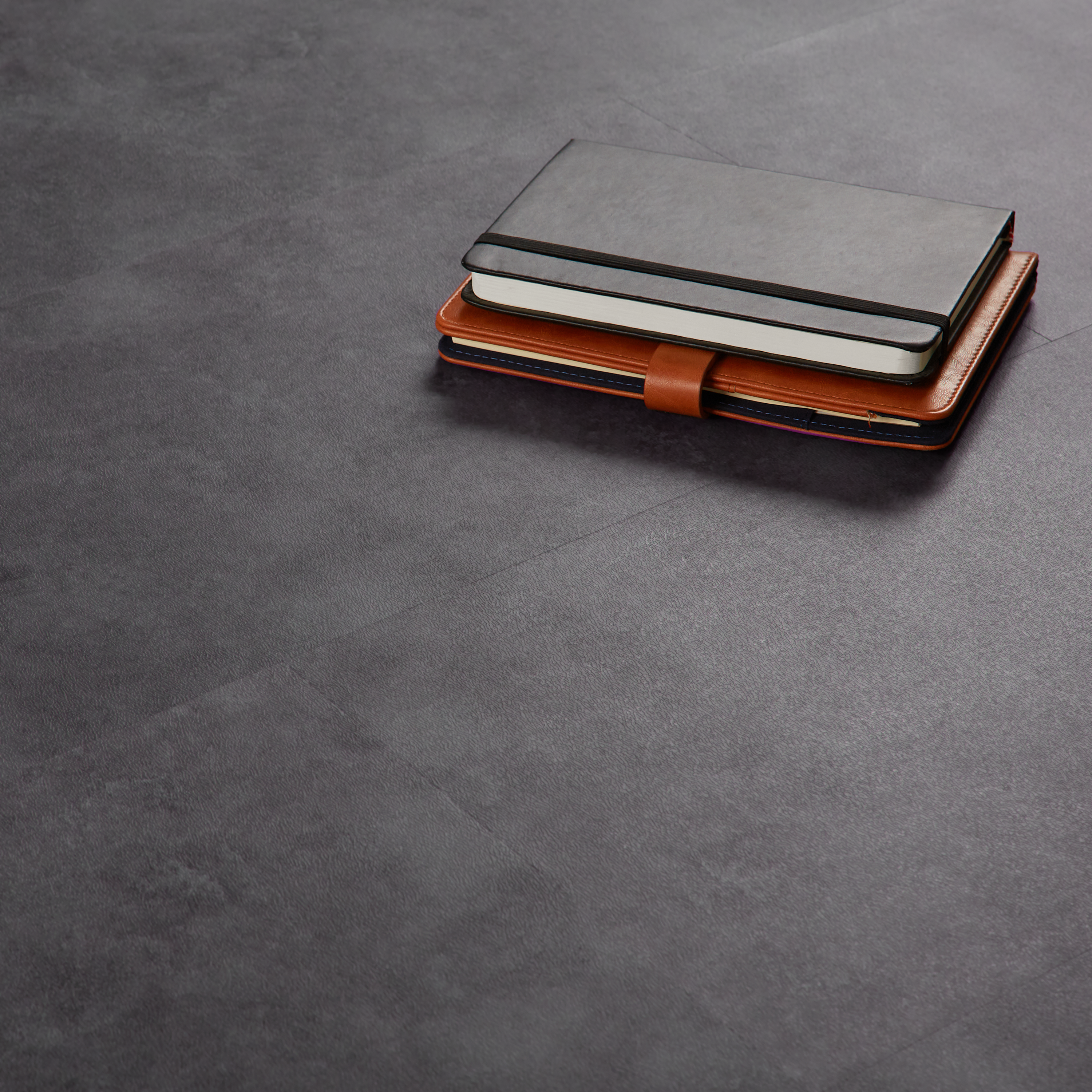 Dalle PVC medio ARTENS Shy effet ciment - 3