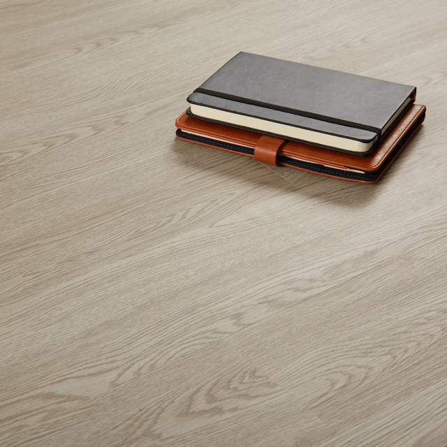 Suelo vinílico autoadhesivo basic Seribu efecto madera blanca  MOD005