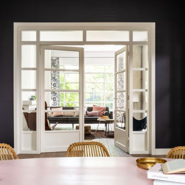 Peinture intérieur noir Dulux Valentine, gamme Crème de Couleur, peinture noir séjour tendance, peinture noir pièce de vie