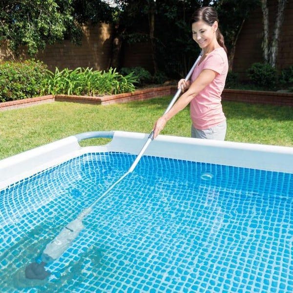 Aspirateur fait maison pour piscine hors sol 