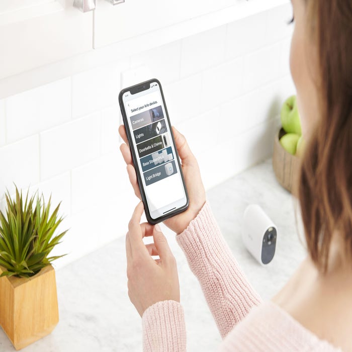 Caméra de surveillance extérieure connectée, ARLO Essential spotlight