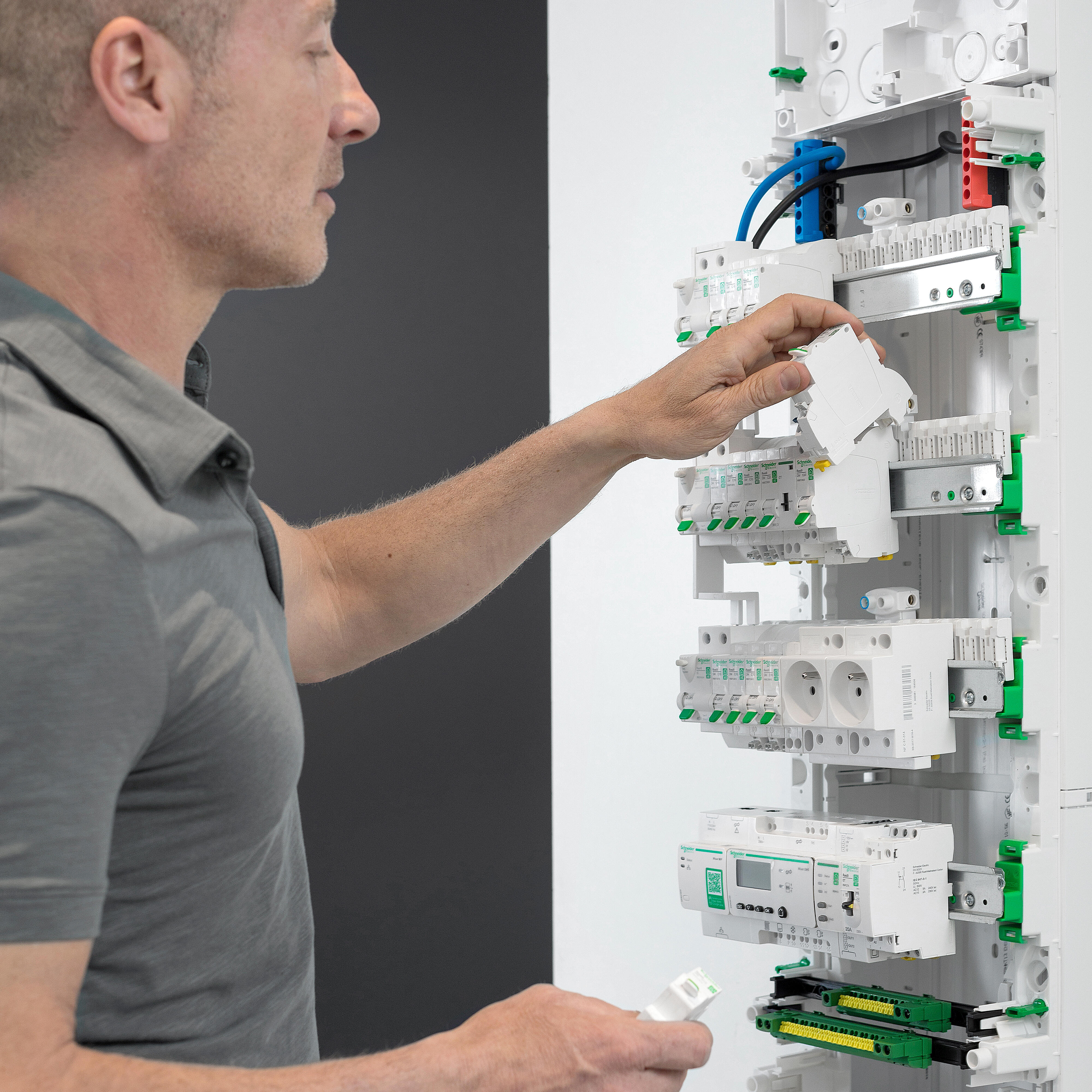 Répartiteur embrochable 5 modules Resi9 XE SCHNEIDER ELECTRIC - 2