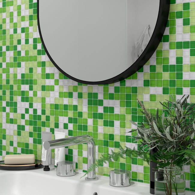 Mosaïque de verre sur maille verte pour salle de bain et cuisine - Epaisseur 8mm - 1 MQ | Leroy Merlin Mosaïque de verre sur maille verte pour salle de bain et cuisine - Epaisseur 8mm - 1 MQ | Leroy Merlin