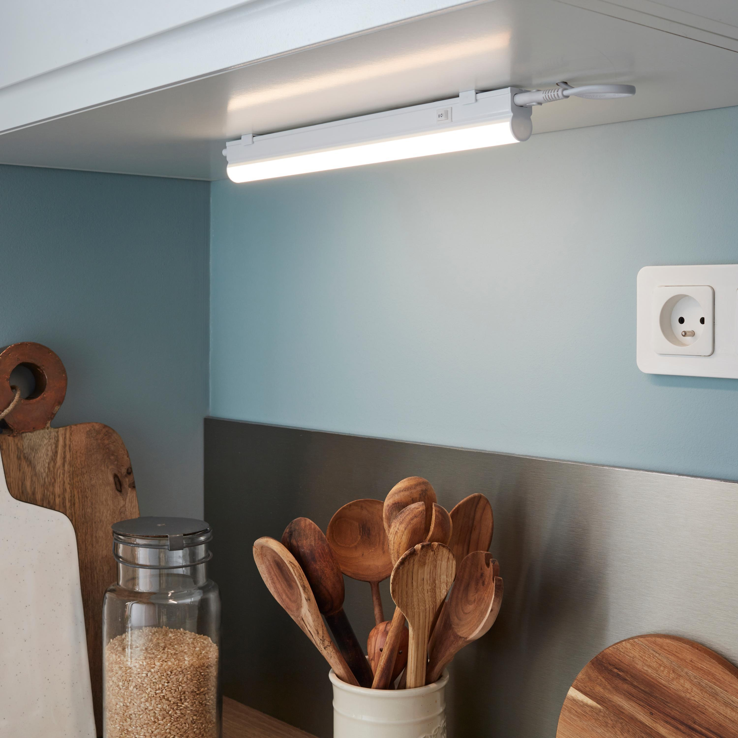 Reglette LED Sottopensile 8W 50cm - Luce Lineare Calda Per Cucina E Armadi, IP20