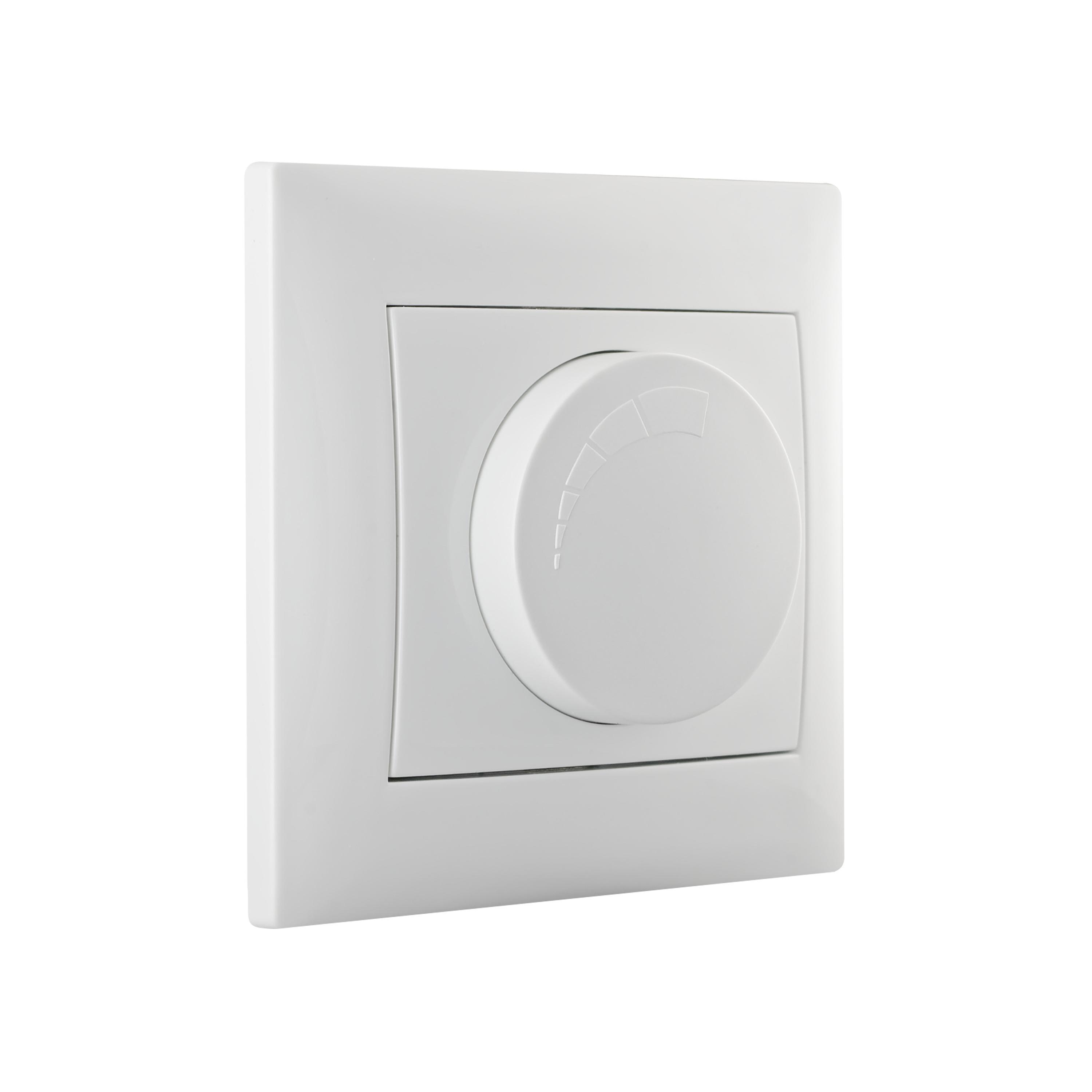 Variateur d'éclairage MA 24 x 3700 VA en rack - D'OCCASION