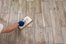 photo du nettoyage des carreaux