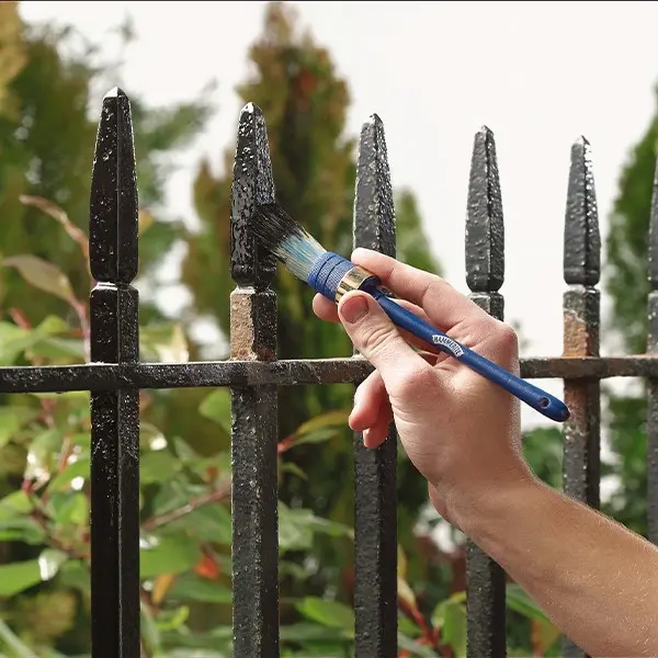 Une peinture fer extérieur direct sur rouille résistante à toutes les conditions. 
Hammerite est spécialisé dans la peinture fer extérieur pour embellir et protéger ses métaux extérieurs.