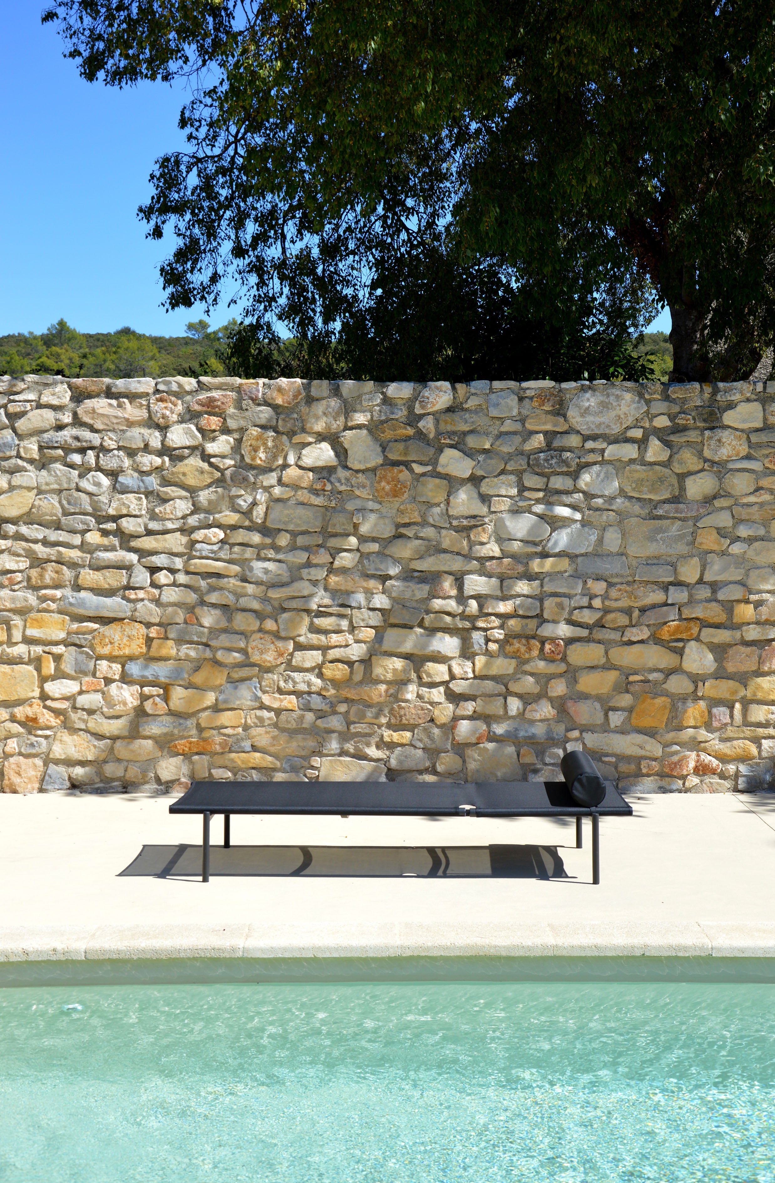 Bain de soleil de jardin ARCANE Paloma en aluminium noir - 2