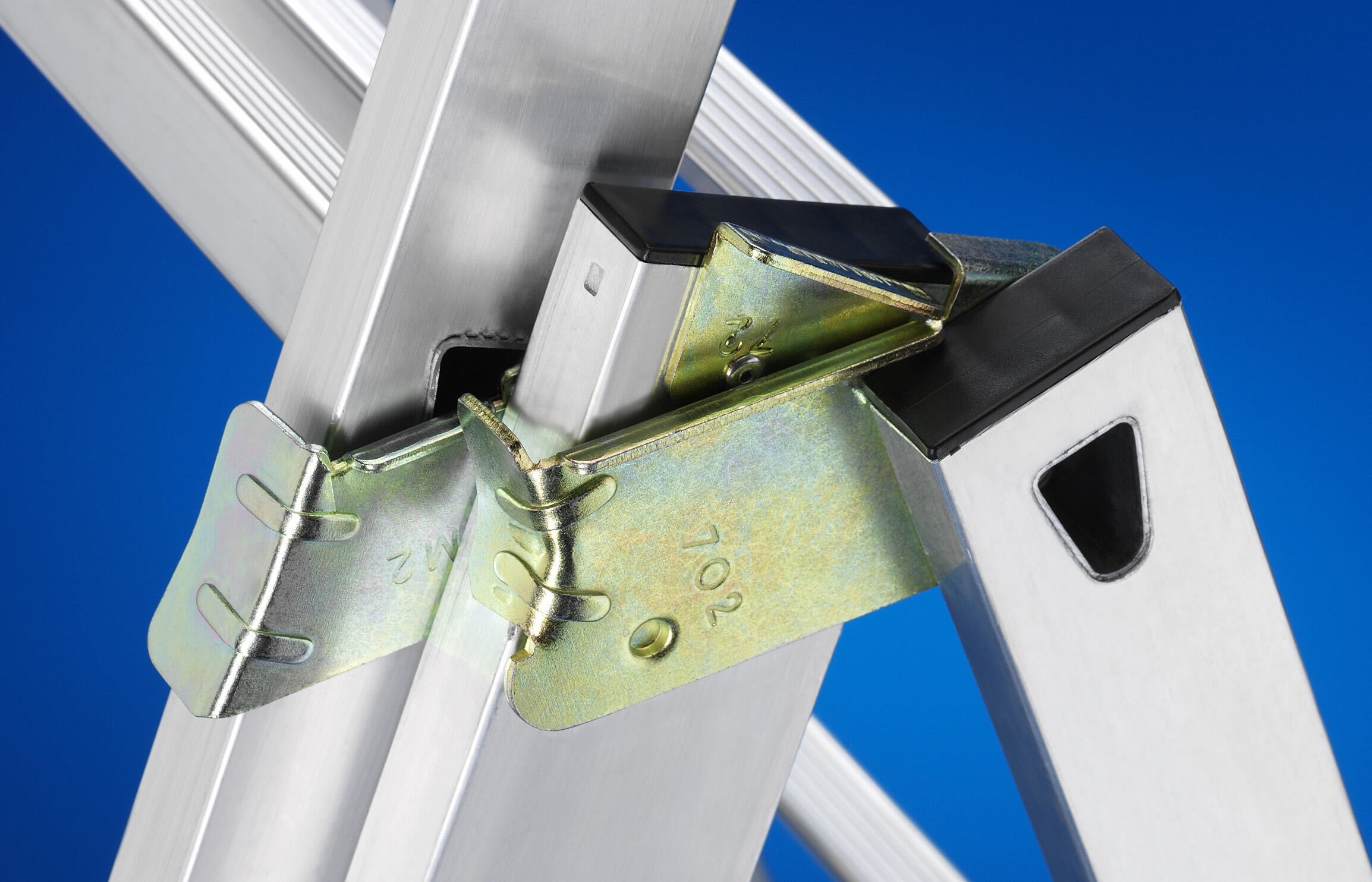 Echelle transformable aluminium HAILO 33 échelons H.6.82m - 8