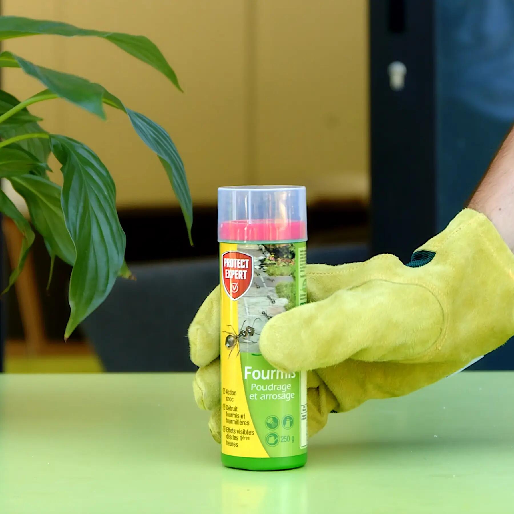 Spray insecticide anti-mites de vêtements de 1L Formule C+ de Pest Expert