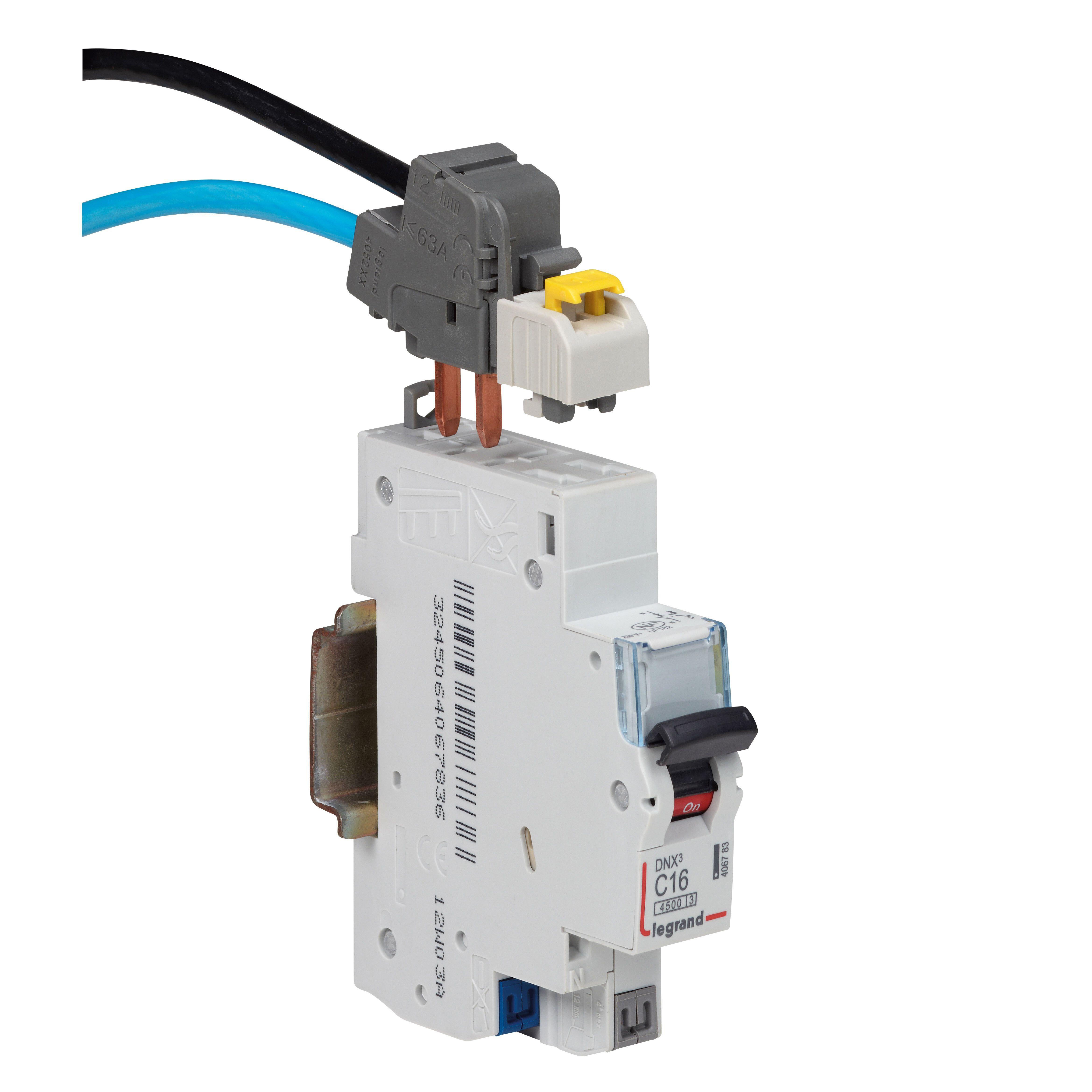 Borne d'alimentation LEGRAND H.11 x l.10 mm - 2
