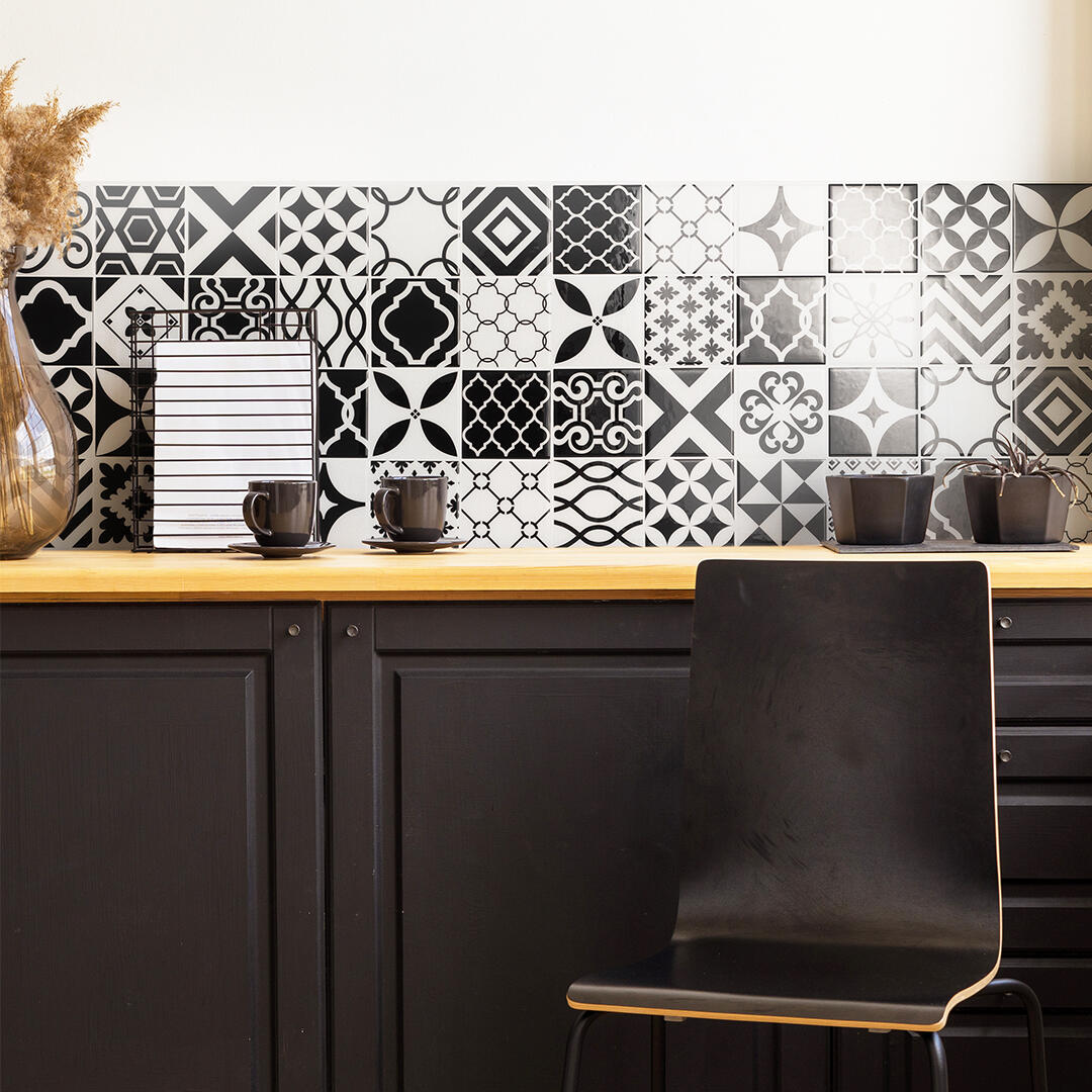 Lot de 4 adhésifs décoratifs, Vintage Bilbao, gris, 22.86X22.86 cm - 2