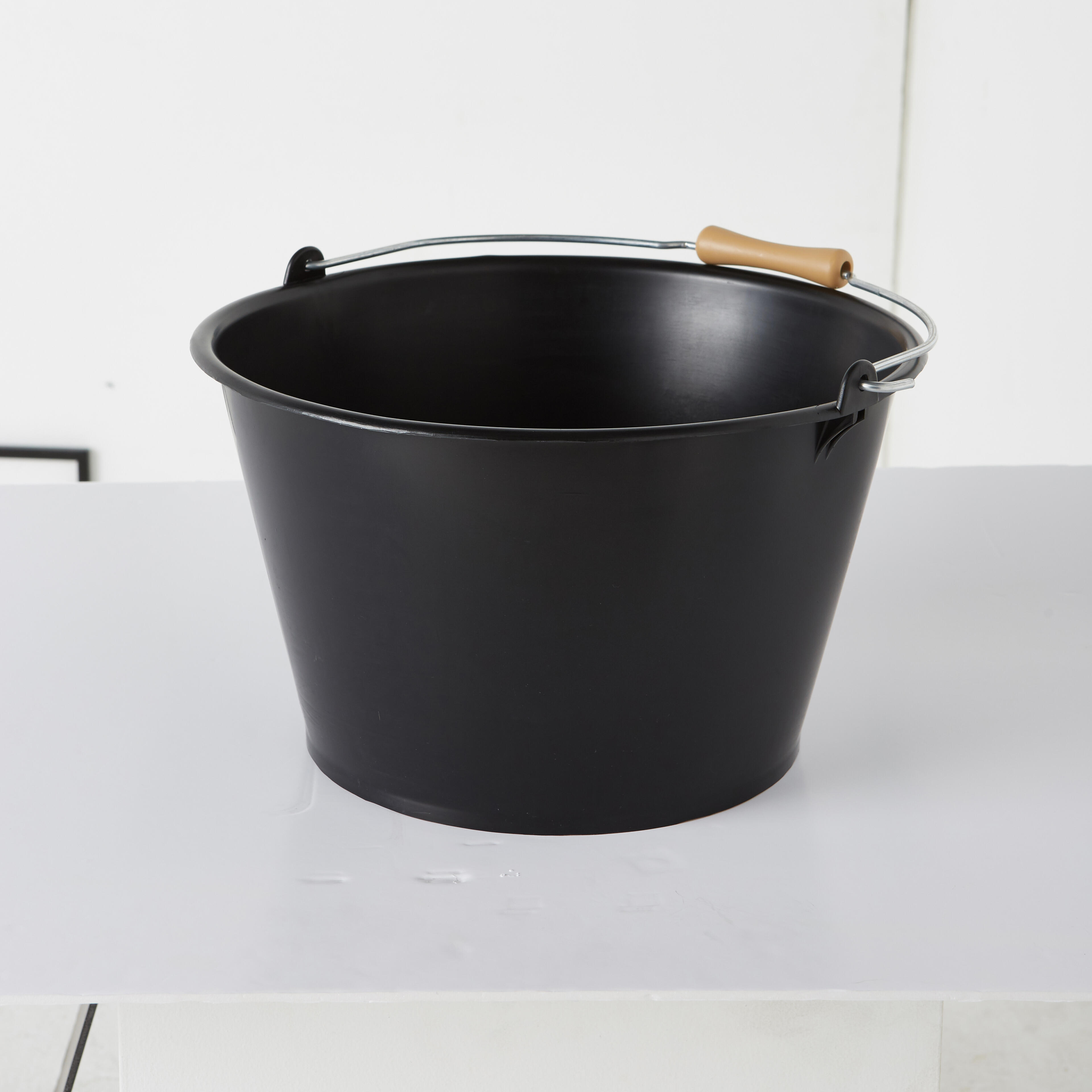 Seau en polyéthylène EDA, 15 l - 2