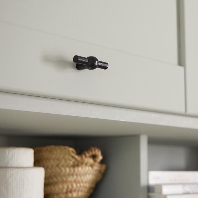 photo d'un bouton de meuble noir