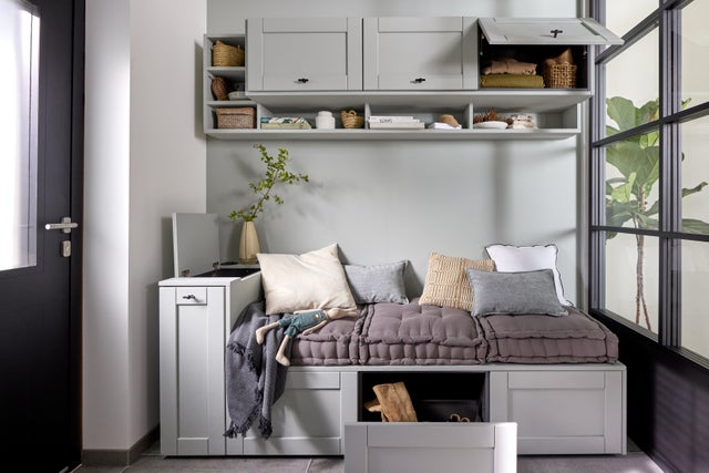 photo des rangements haut et bas DIY avec des tiroirs