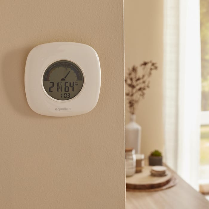termômetro higrômetro TH4 R apenas fica pendurado na parede, prende um ímã, pendura no gelo