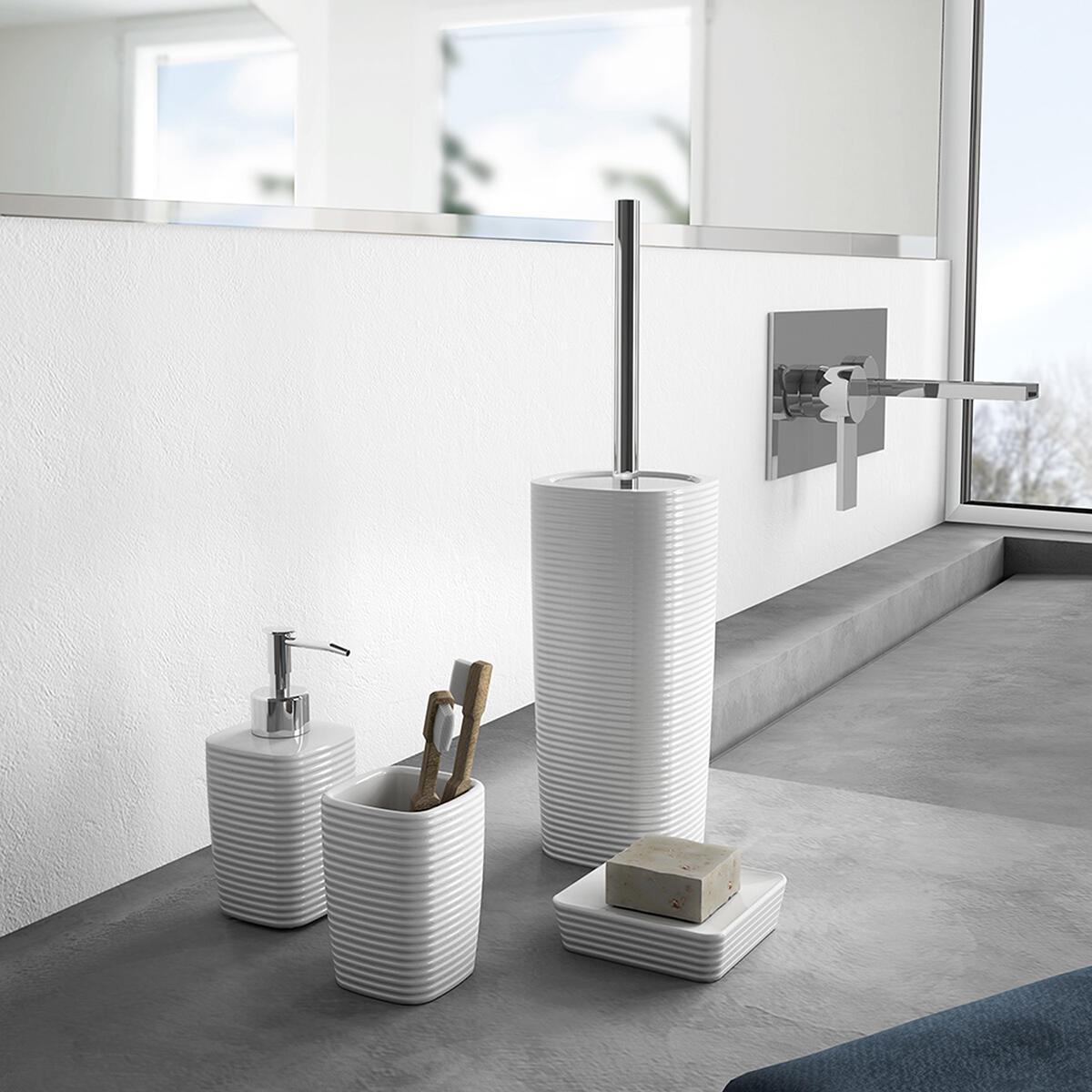 Bicchiere da bagno porta spazzolini Kelly  L 7.2 x H 10 in ceramica bianco - 2