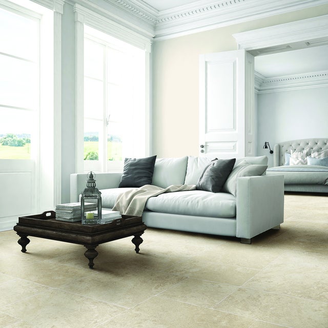 Piastrella da pavimento interno in gres porcellanato 50 x 50 cm irregolare smaltato beige opaco Travertine R9 traffico intenso (pei 4/5) Sp. 9 mm 1.25 mq