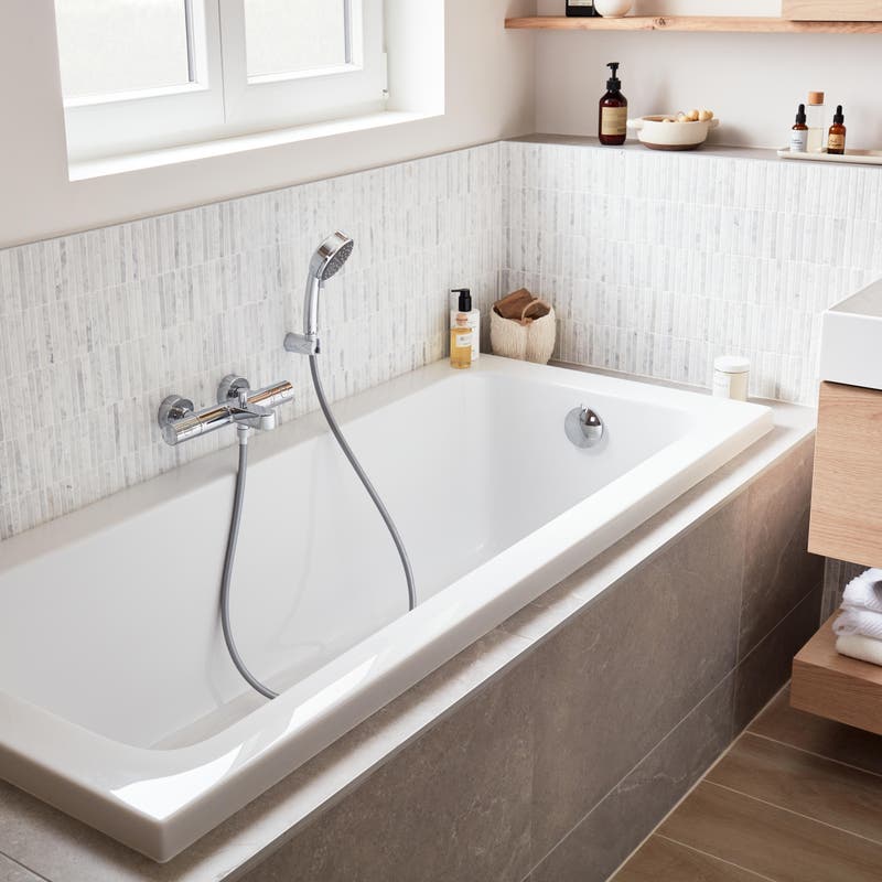 Douche ou baignoire : comment choisir ? - Guide des travaux