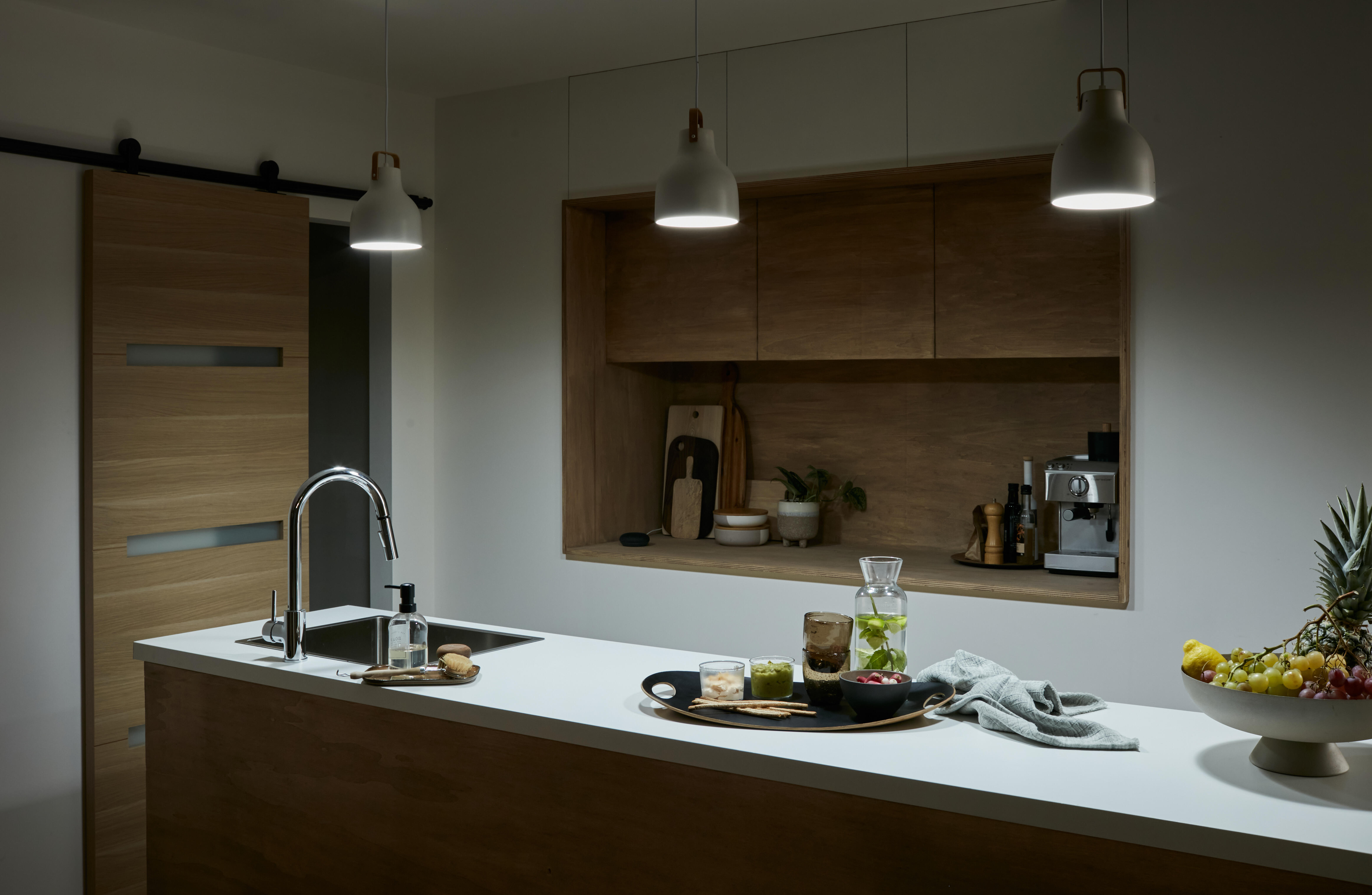 Żarówka Smart Enki LED z pilotem E27 7 W = 60 W 806 lm bursztynowa Lexman - 14