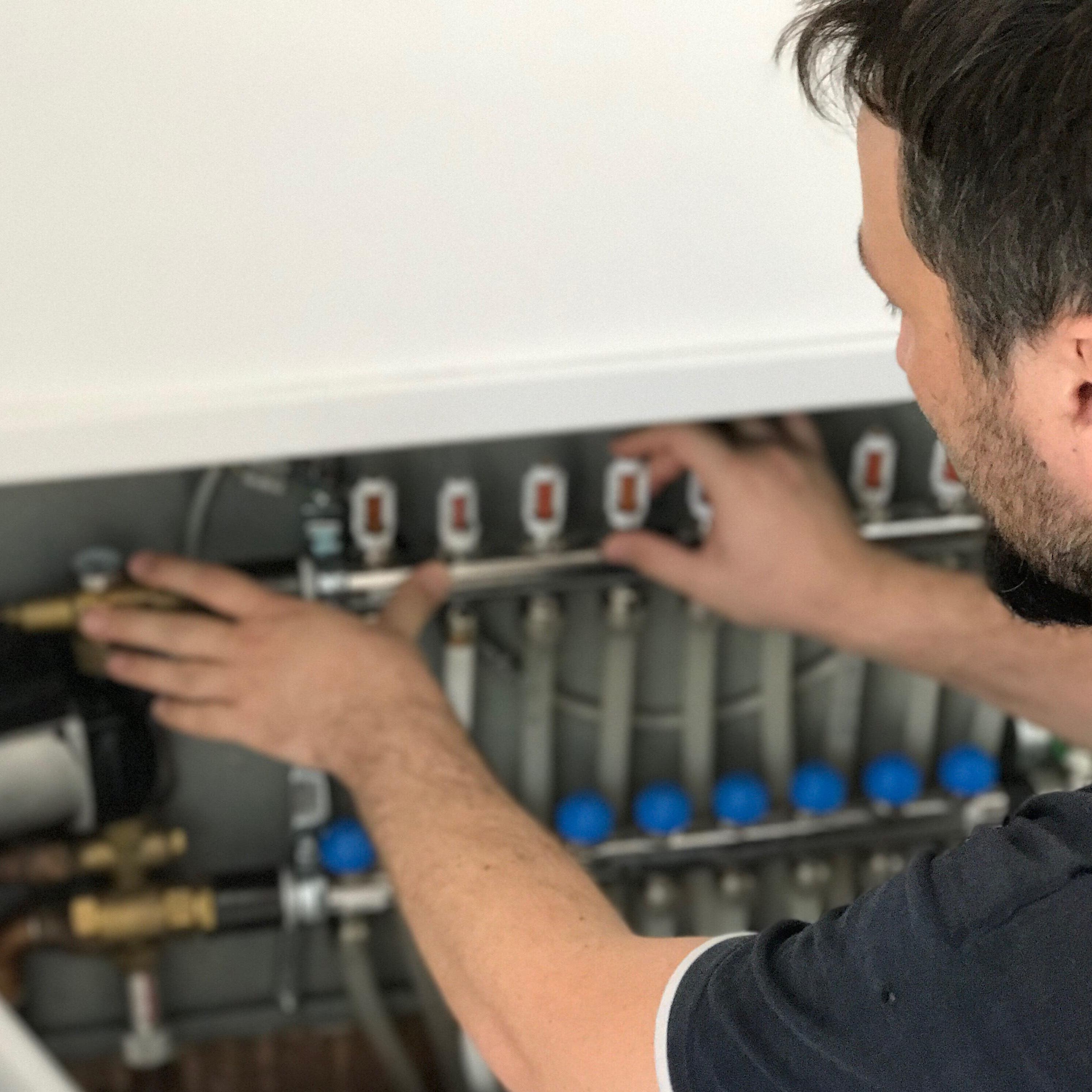 Chauffage, plomberie et électricité