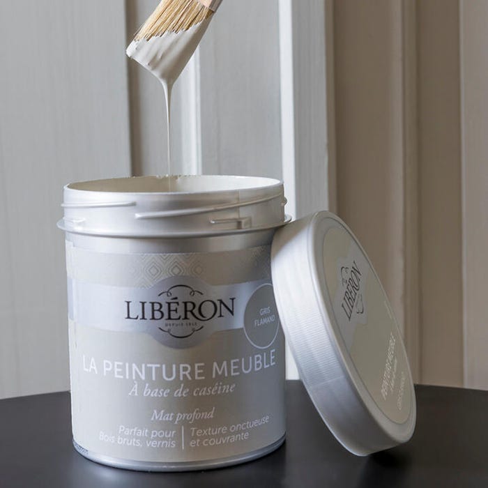 Peinture meubles et boiseries, onctueuse, couvrante, mat velouté.