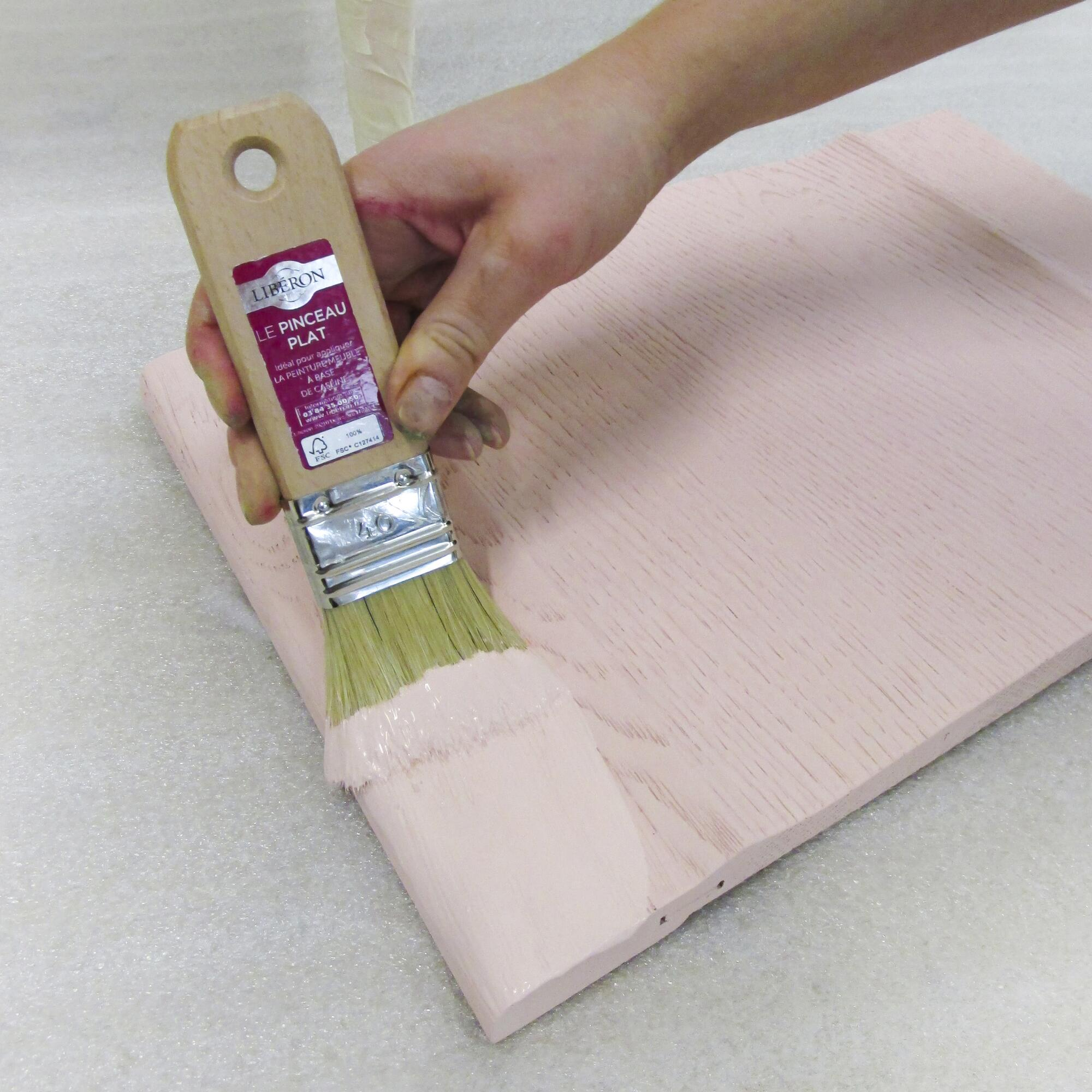 Des pinceaux pour une application parfaite
 - 4