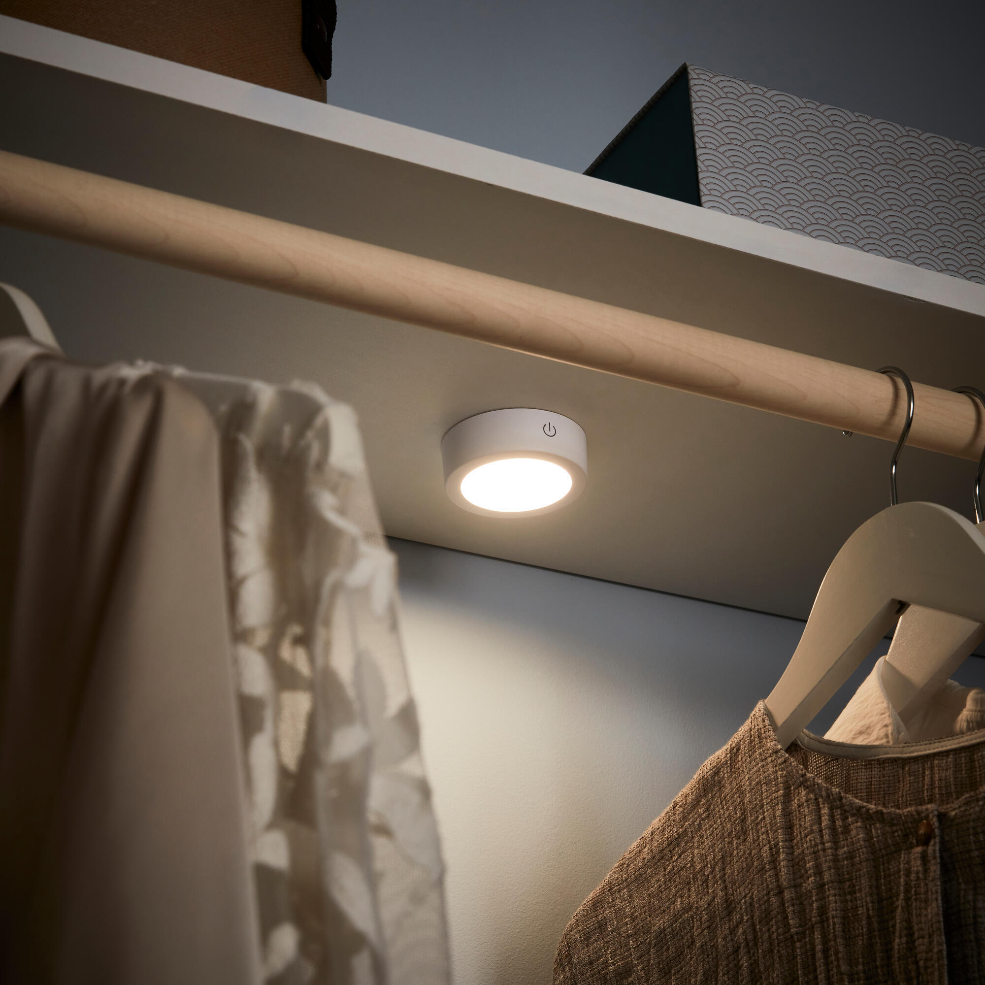 Spot Lakao LED, rechargeable USB, blanc neutre D.7 cm INSPIRE blanc - 2
