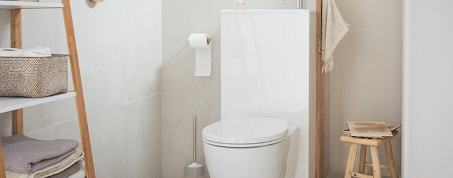 Une déco pour des toilettes modernes et design  Toilettes modernes,  Relooking toilettes, Amenagement toilettes