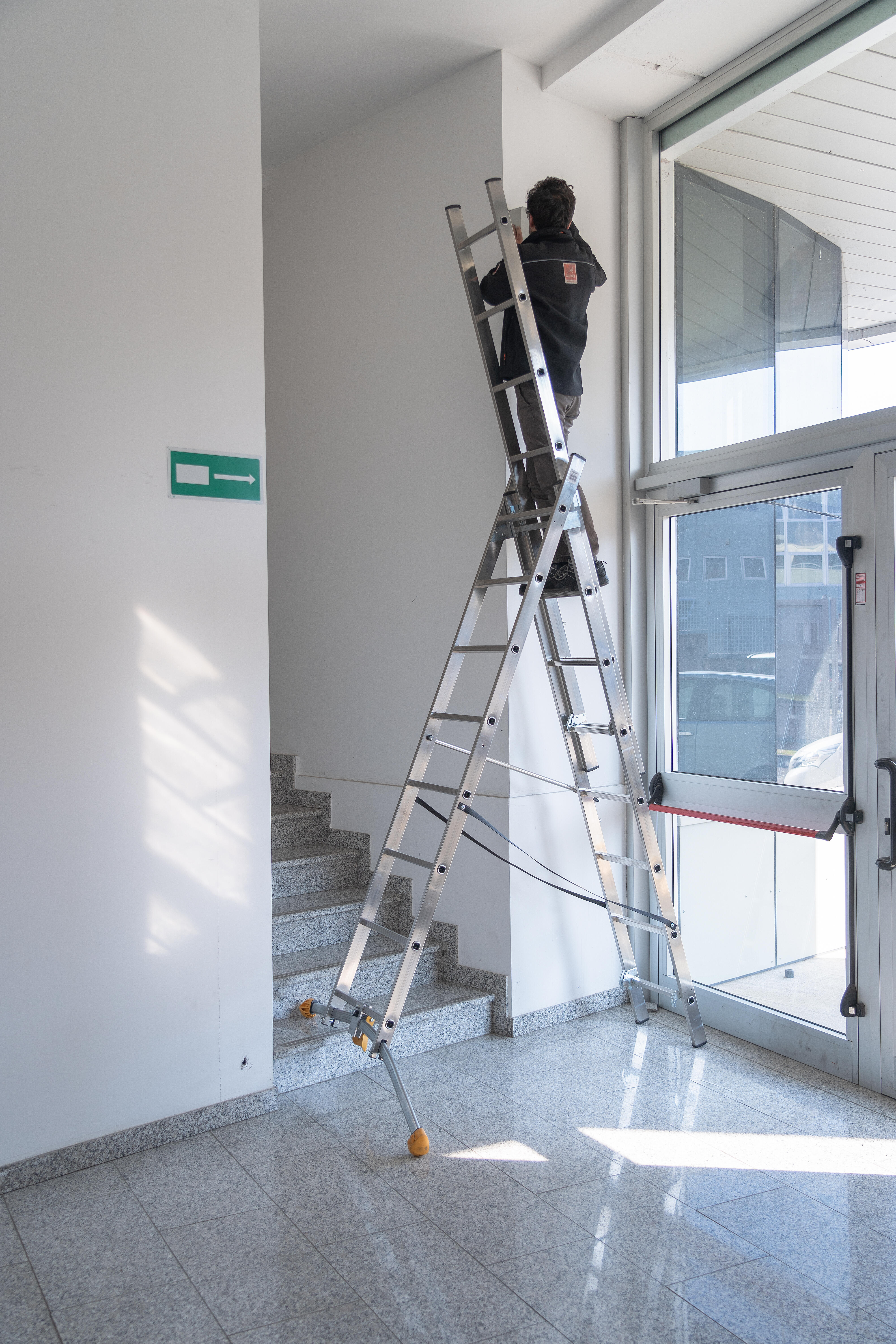 Echelle transformable aluminium HAILO 24 échelons H.4.95 m - 2