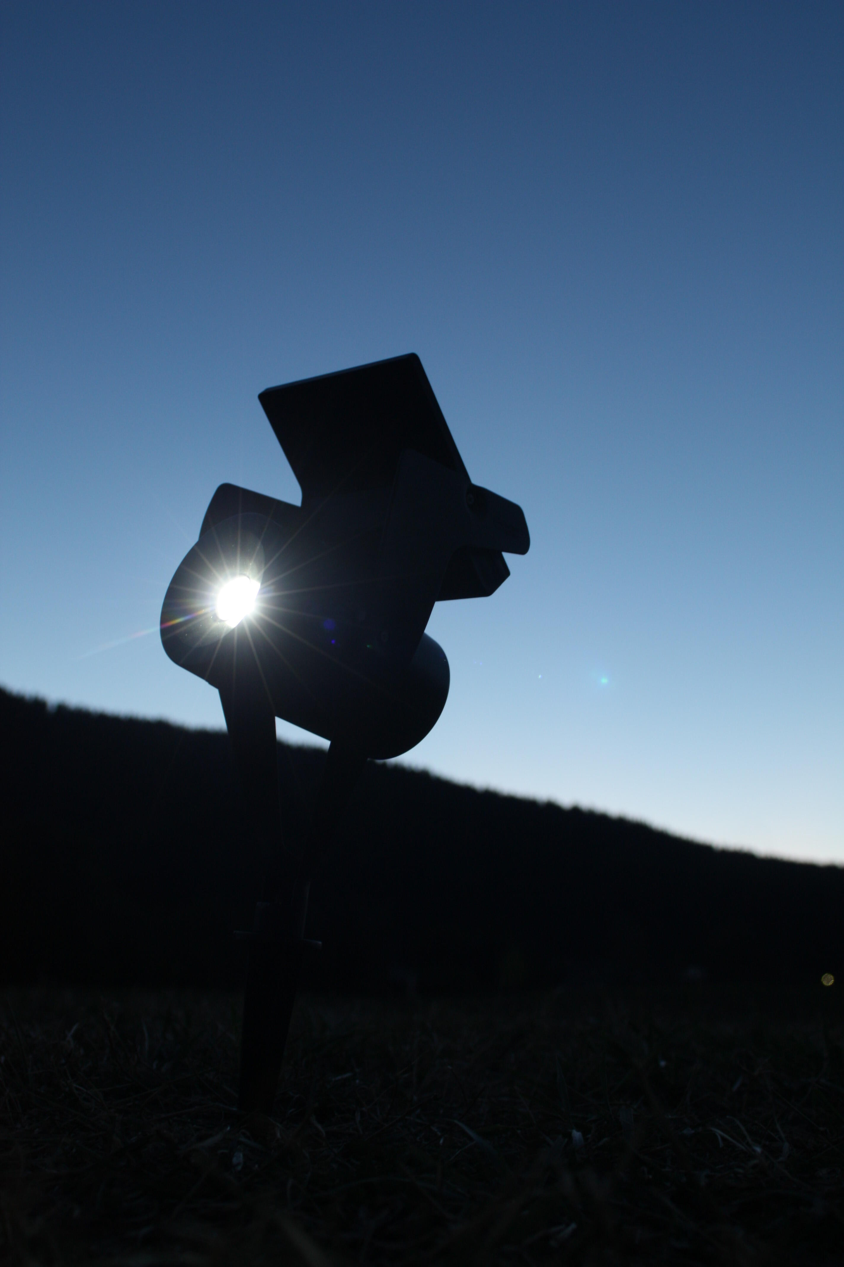 Spot à piquer solaire 150 Lumen 365 premium noir WATT & HOME - 3