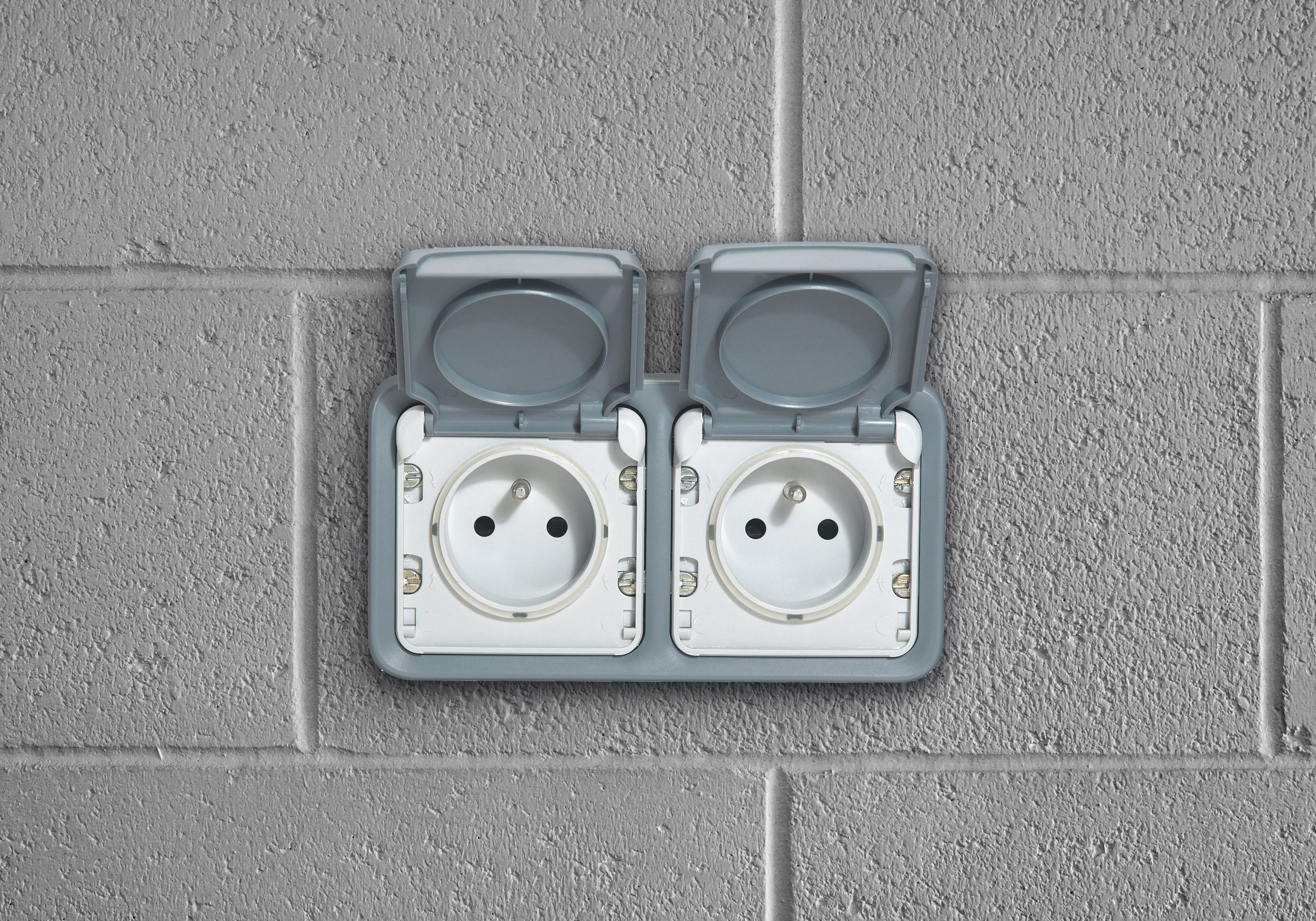 Double prise avec terre étanche horizontal Plexo, LEGRAND, gris - 3