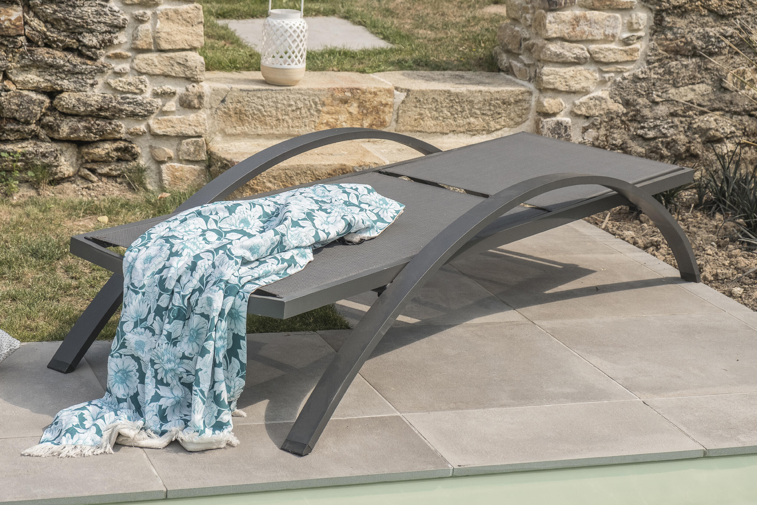 Bain de soleil en aluminium DCB GARDEN Barcelona noir - 3